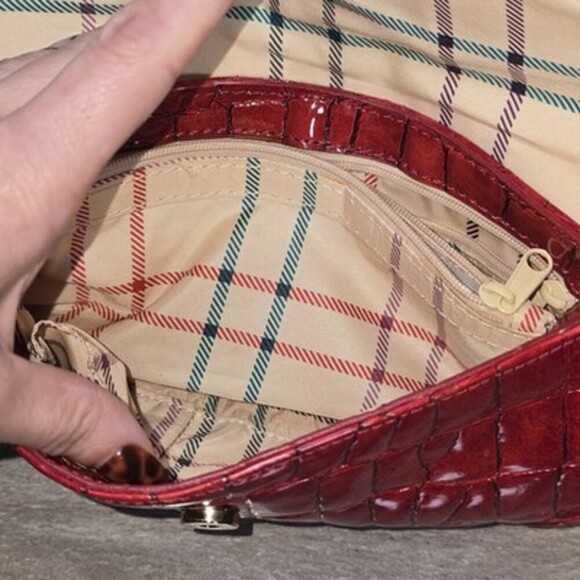 Liz Claiborne Red Croc-Embossed Shoulder Bag Wristlet Purse – Patent Gloss –... - Picture 9 of 9